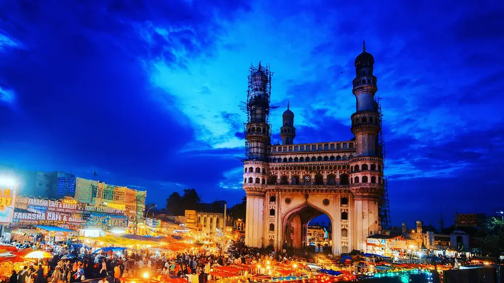 Hyderabad local sightseeing cab near Charminar